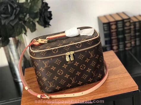 louis vuitton nice beauty case|Louis Vuitton nice bb.